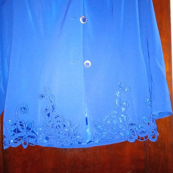 CHURCH/WORKFLOW!! 2-piece royal blue printed skirt suit - Picture 5 of 10